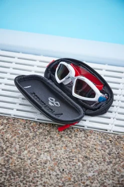 Aqua Sphere  brillenkoker black red