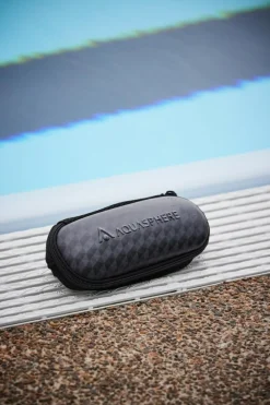 Aqua Sphere  brillenkoker black red