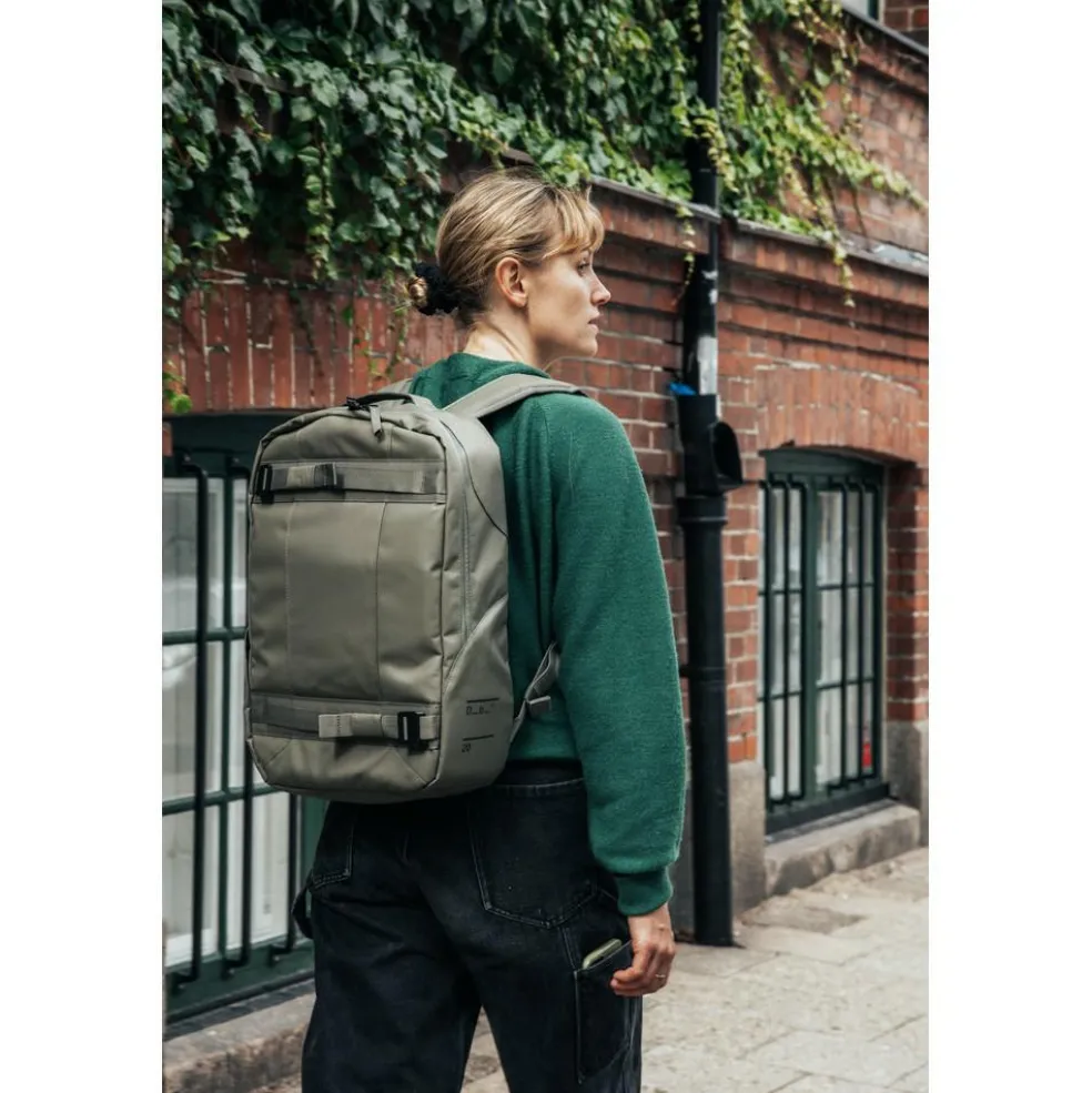 Db Journey Daypack 16 inch laptop rugzak 20 liter moss green