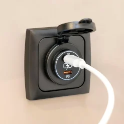 Haba C-line Power Line 2x USB-C PD 36W lader wandcontactdoos met klep black