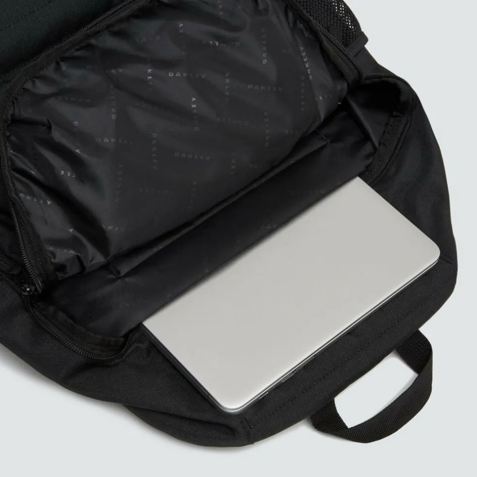 Oakley Enduro 4.0 15 inch laptop rugzak 25 liter blackout