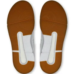 On THE ROGER Clubhouse schoenen dames white ivory