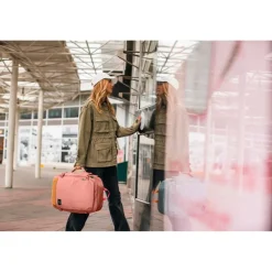 PacSafe GO Anti Theft Carry On rugzak 34 liter rose