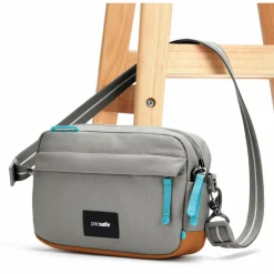 PacSafe GO schoudertas stone