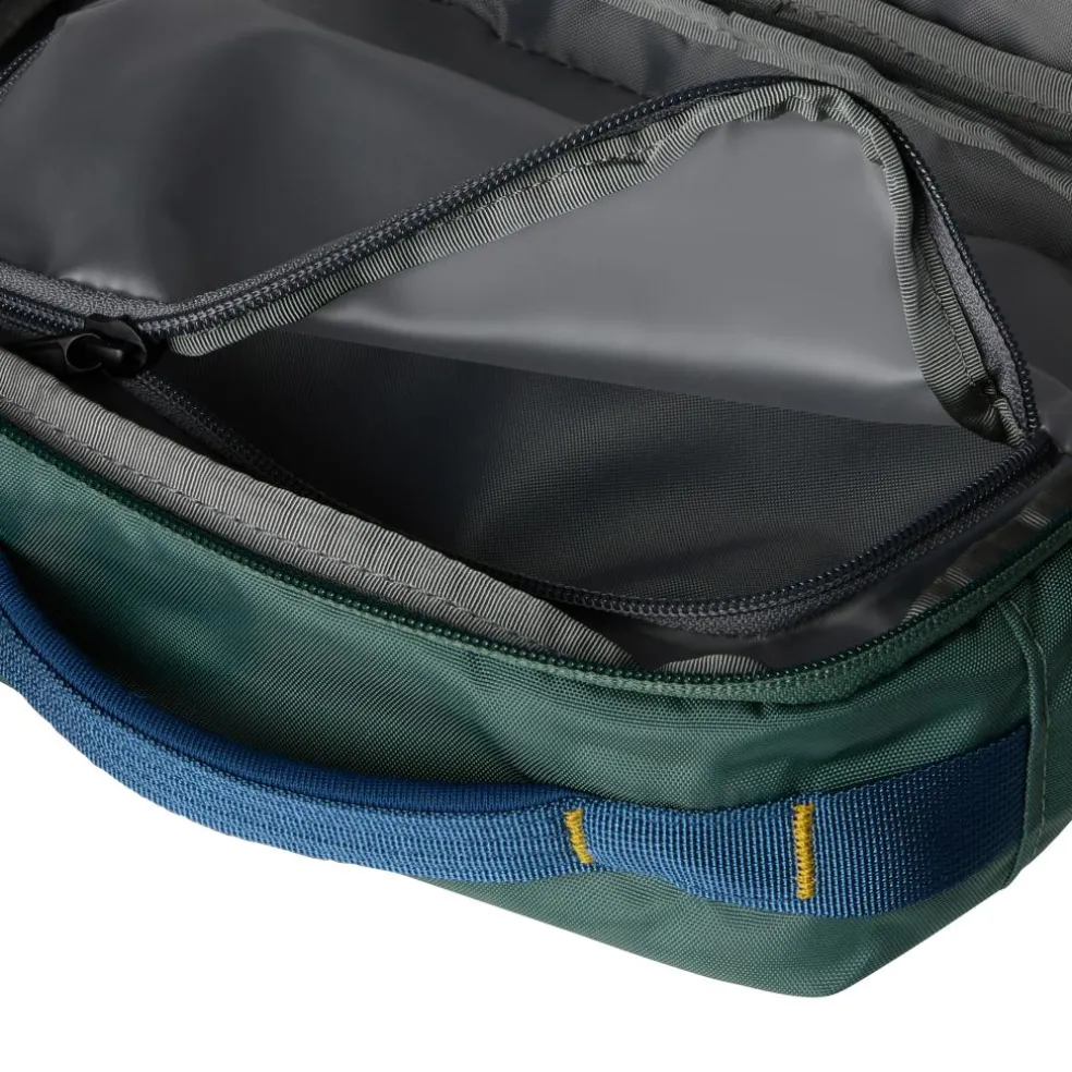 The North Face Base Camp Voyager toilettas duck green shady blue