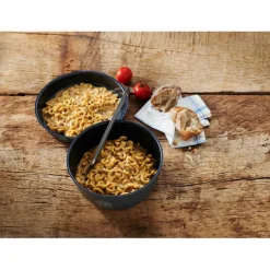 Trek 'n Eat  Pasta in creamy mushrooms + beef PS1000+