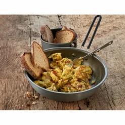 Trek 'n Eat  Scrambled Eggs with Onions