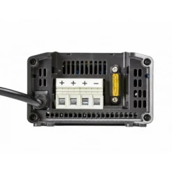 Victron Energy  Blue Smart IP22 12V/20A acculader met 3 uitgangen